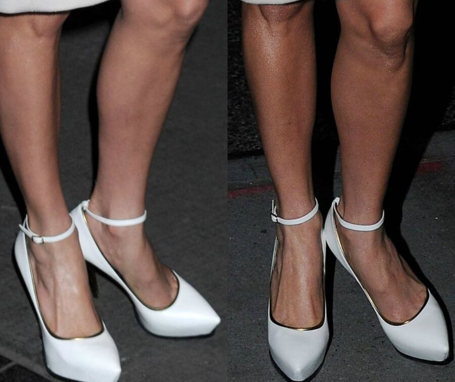 Jennifer Lopez sexy legs feet and highheels