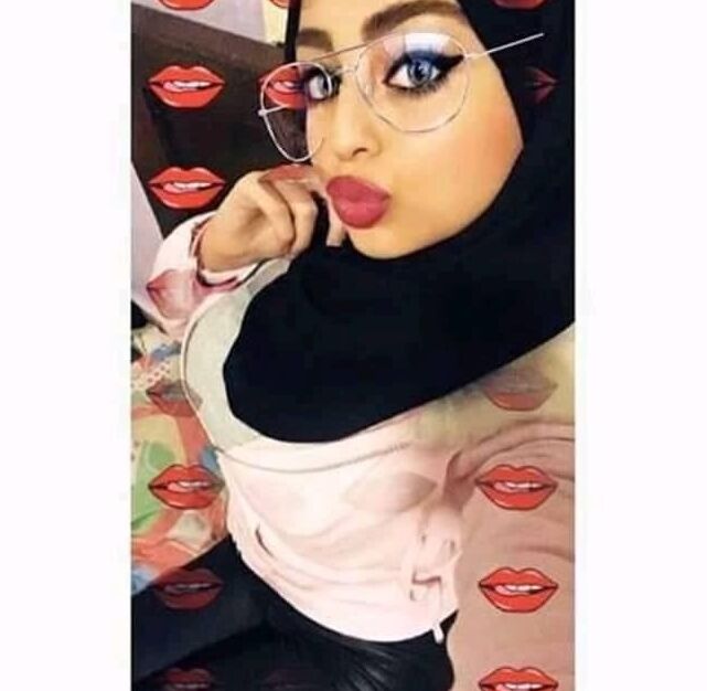 Sexy hijab slut