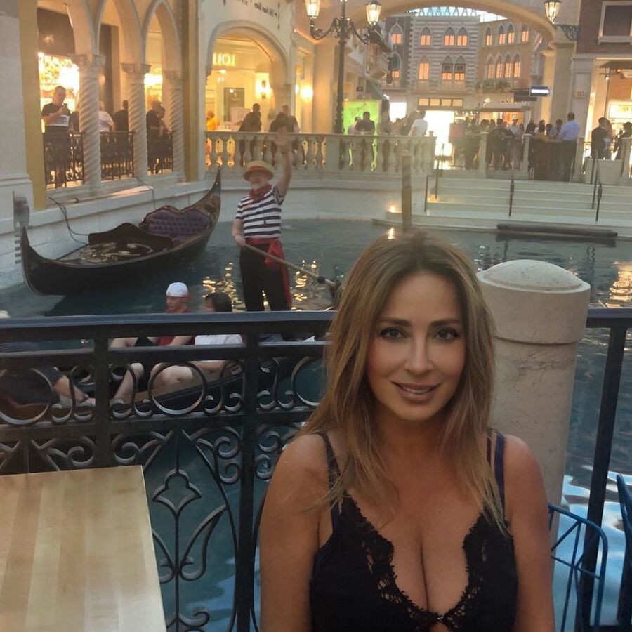 amazing milf with huge tits for comments and cumtribute