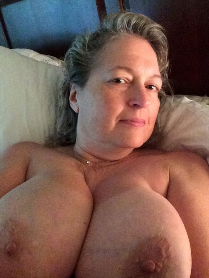 Mature Tits milf want to be your Fuck Bitch