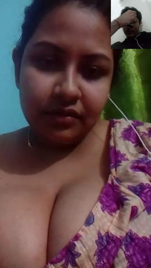 Desi Bangla Big boob mature women nude chats with secret bf