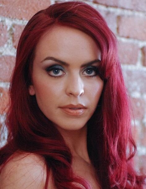 Eliza Swenson I like redheads