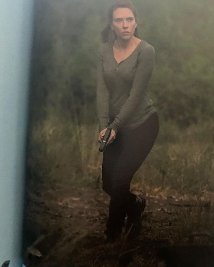 Scarlett Johansson hot