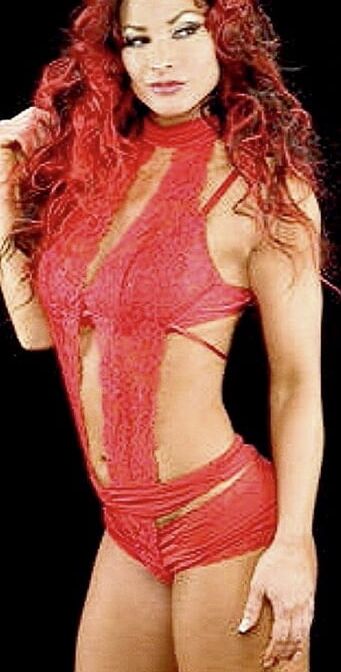 Victoria (Sexy WWE Star)