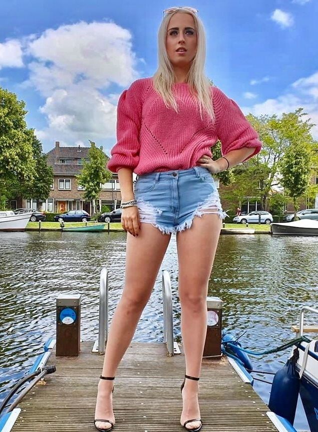 sexy european Kelly in tights pantyhose nylon legs feet
