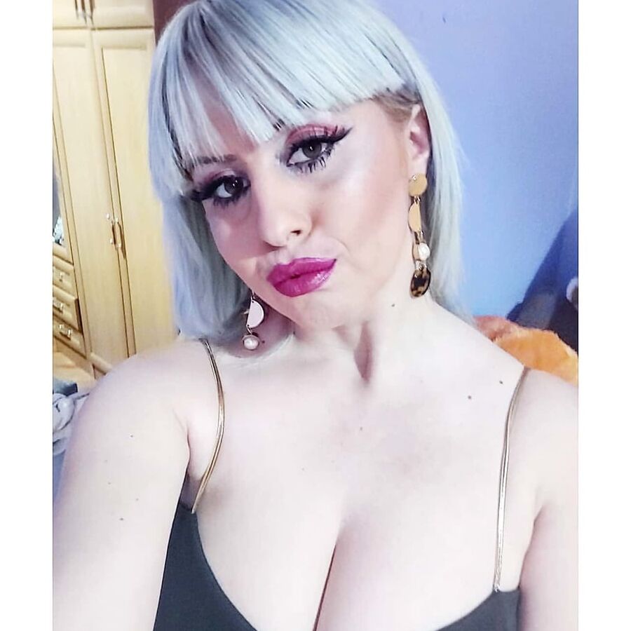 Serbian chuby blonde whore girl big ass and natural tits