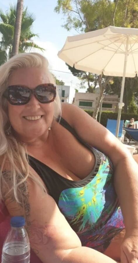 Mature Tits milf want to be your Fuck Bitch