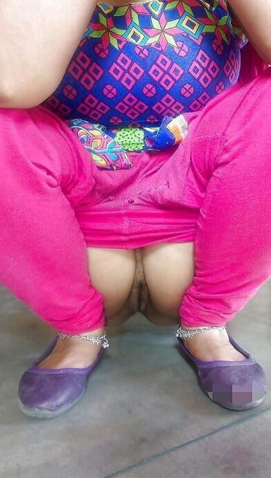 A aunty huge ass collection