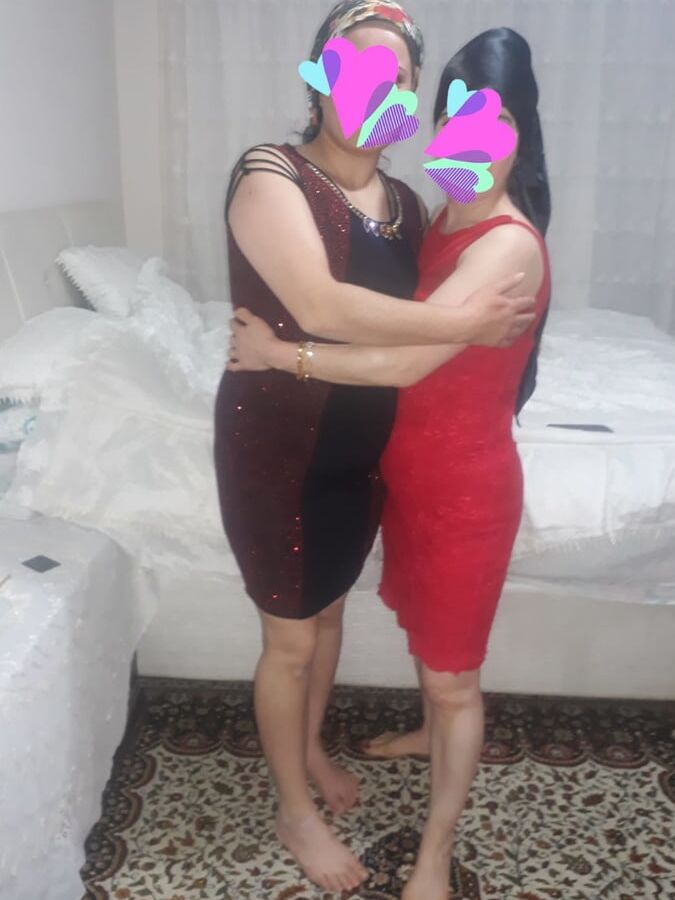 Turkish Mom MILF Lesbian