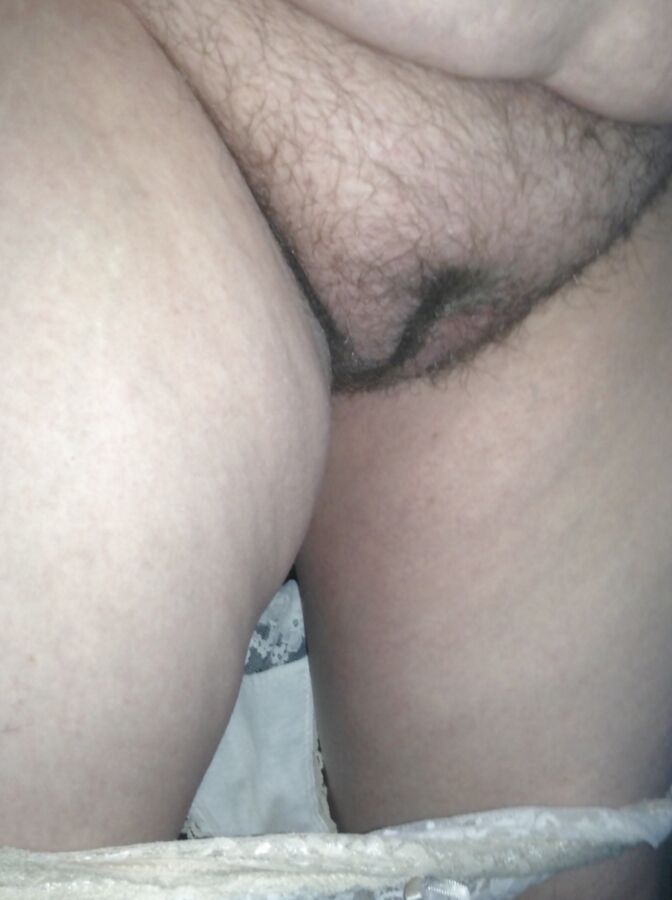 Young hairy pussy bbw