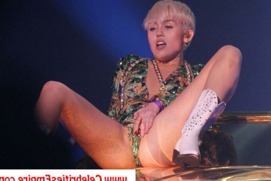Miley Cyrus Feet