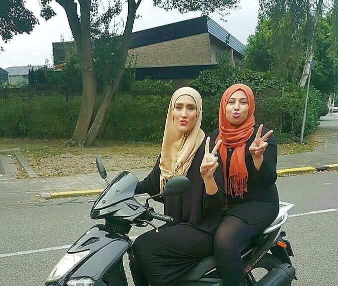 Beurette Hijab Ajouter sur snap