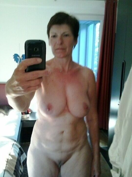 Grannies and matures naked in the mirror