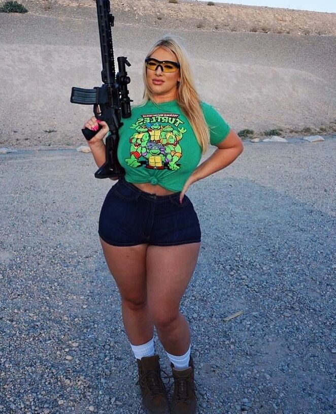 BBW &amp; Plumpers with Guns