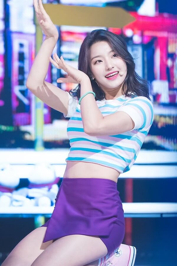 Lee Sae Rom - Fromis_