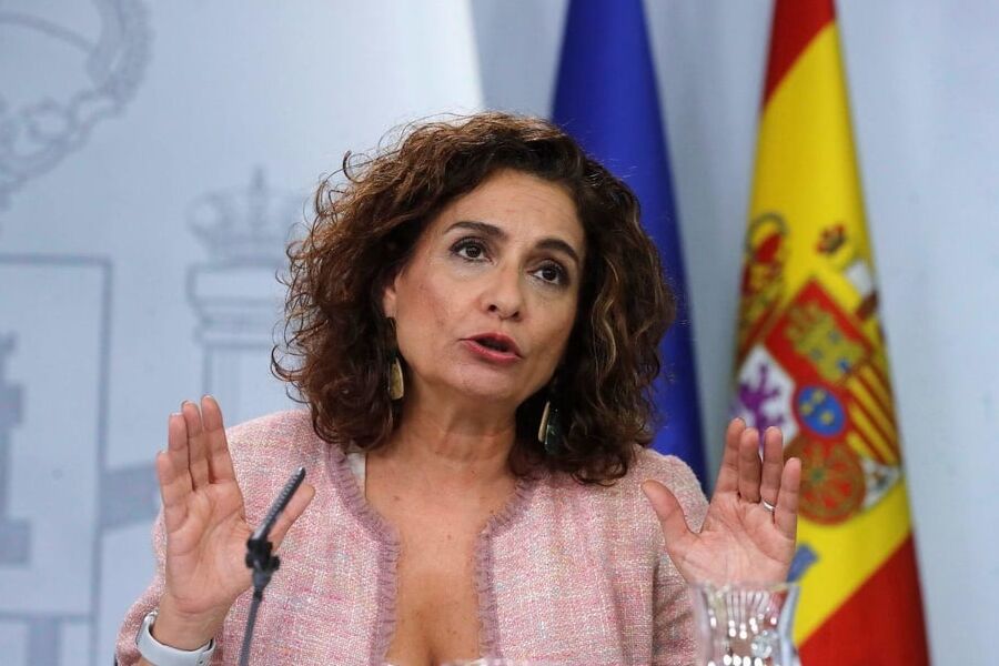 Hot Spanish Minister