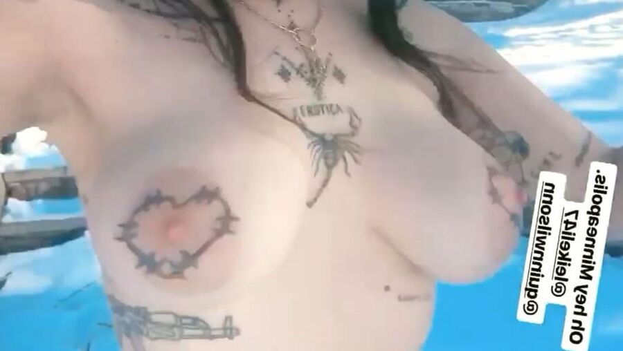 Brooke Candy tatoo boobs
