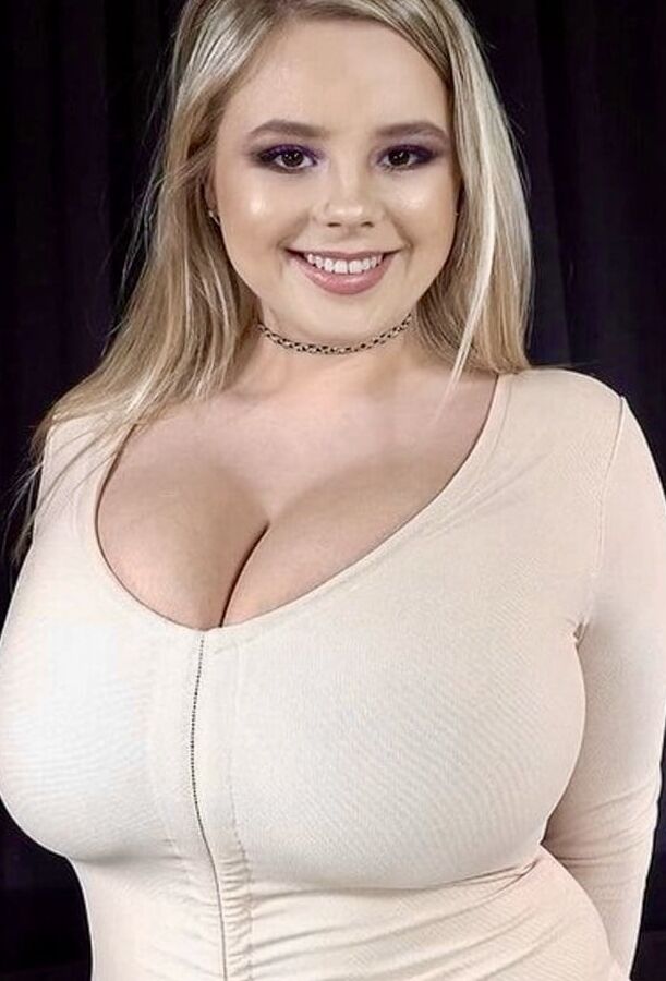Gorgeous Vivian huge boobs
