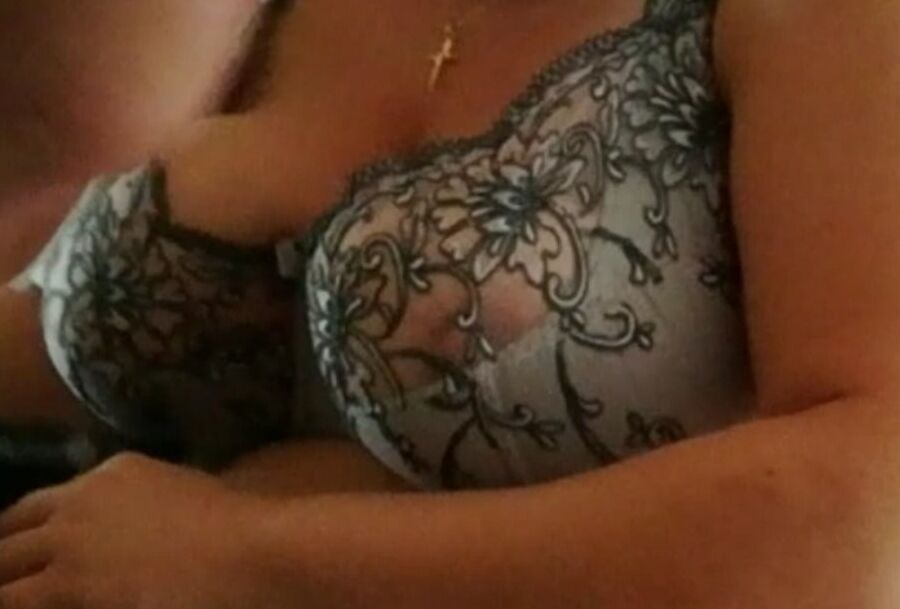 wife tits in bra