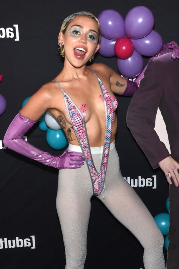 Miley Cyrus in Dessous