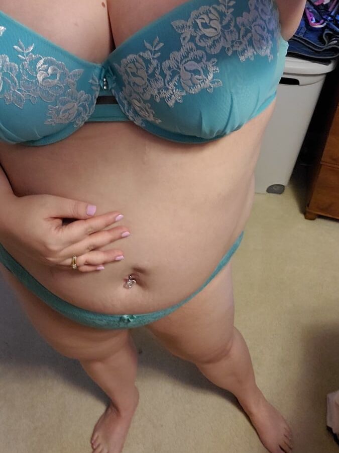 Blue lace panties and bra bored housewife milf bbw