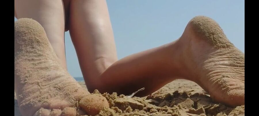 Beach hot little ass and feet