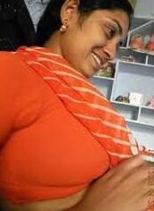 Hot aunties and side boobs