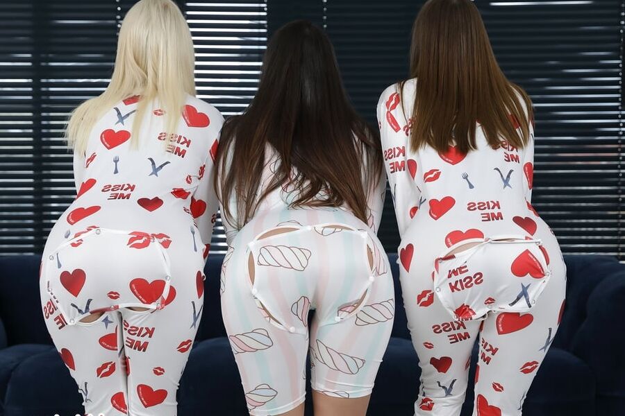 Pajamas party with three hungry for sex teen girls