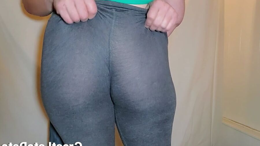 Finding Hairy Pussy Under Her Leggings