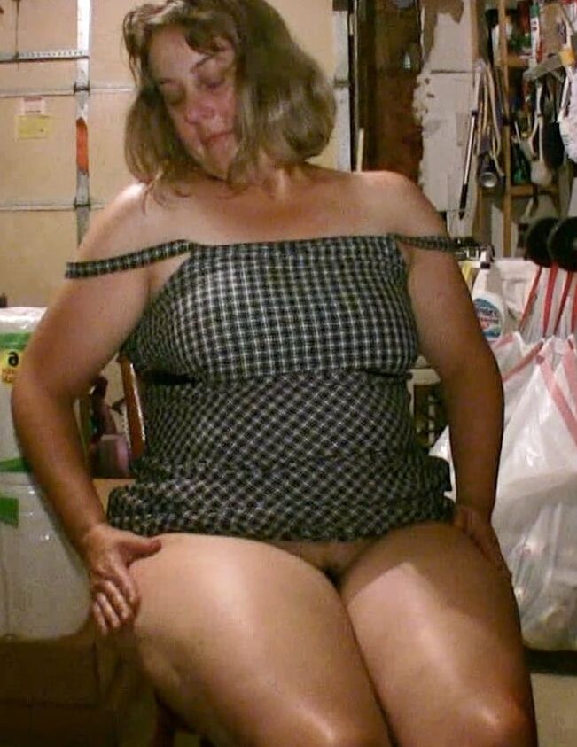 Curvy Amateur MILF Hot Mom Chubby Horny BBW Blonde Big Tits