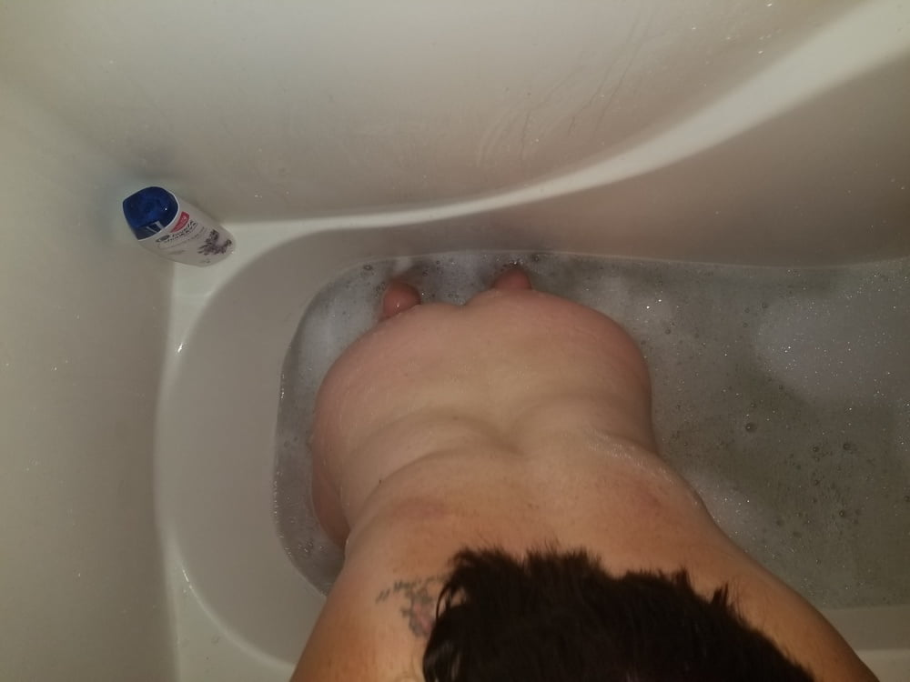 Sexy BBW Bath Time