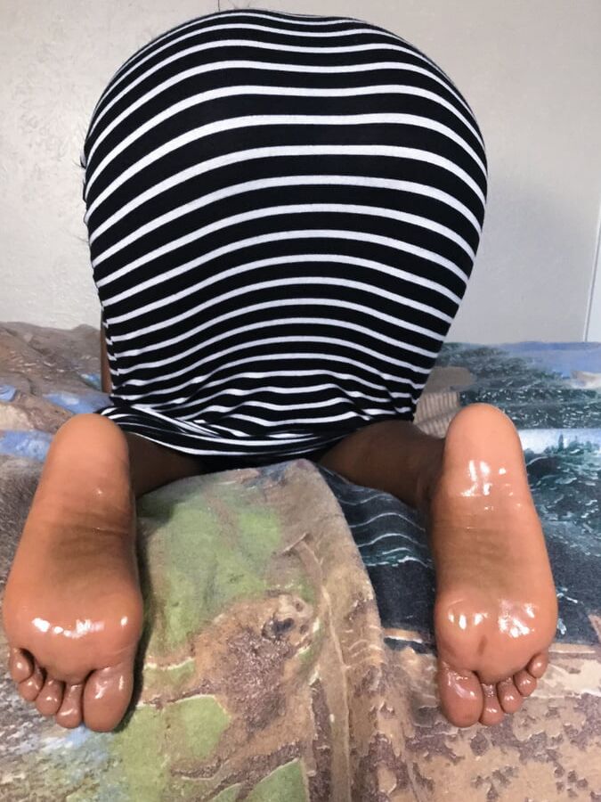 Ebony Feet in Sundress and Assjob