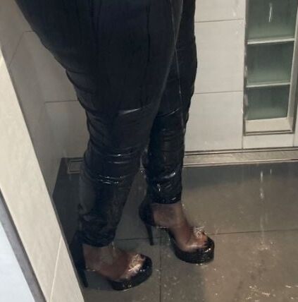 Leggings, Boots and Masturbation in Shower