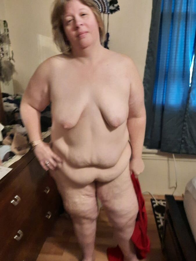 BBW Wife Sunday Morning Nudes