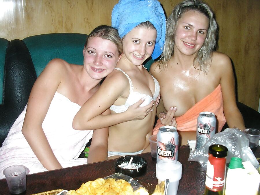 GrandParentsX Fucking teen girls in the sauna
