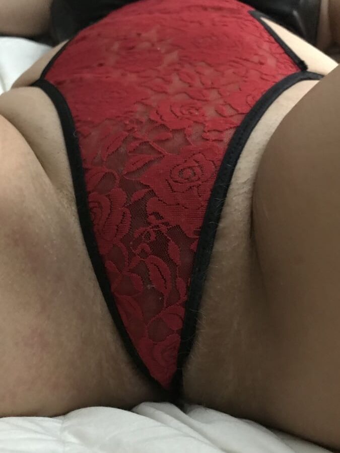 See my Sexy Red Lingerie American Milf