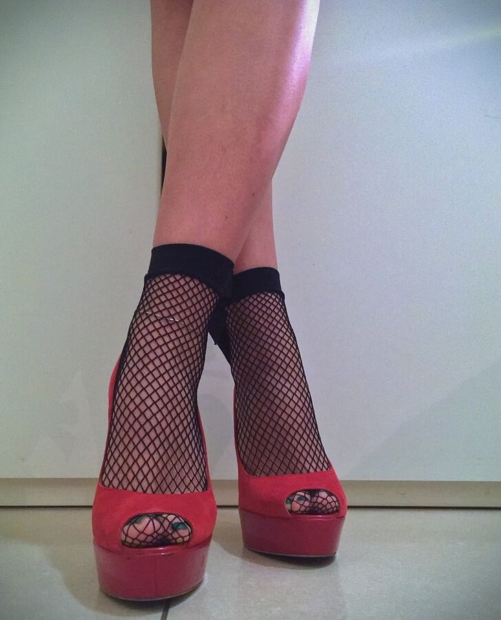 Giada sexy heels and nylon feet