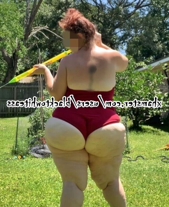 BBW Teasers. Huge Ass on display.