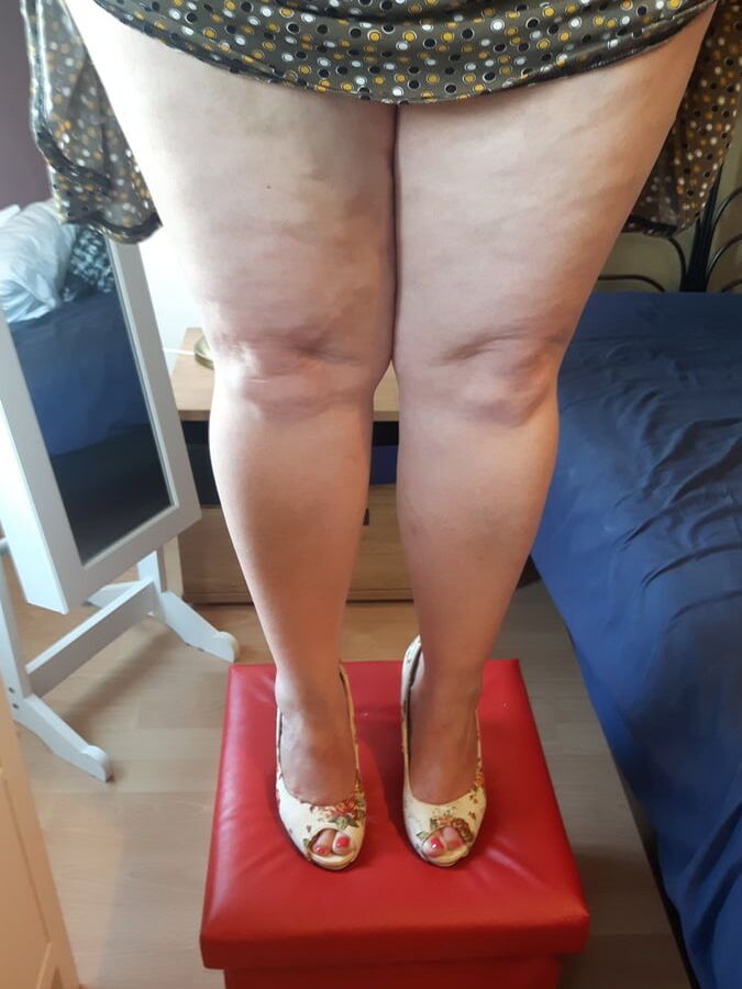 Hot BBW Wife sexy Feet and Heels