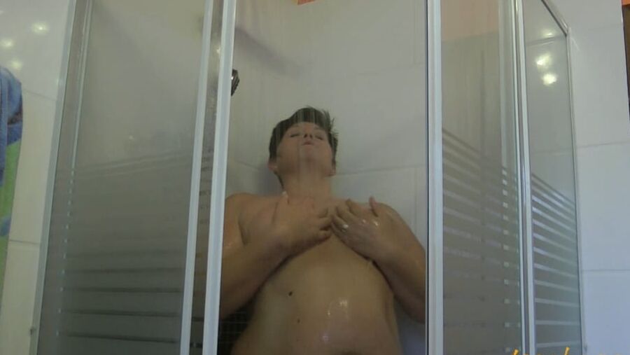 Annadevot - BIG TITS in the shower