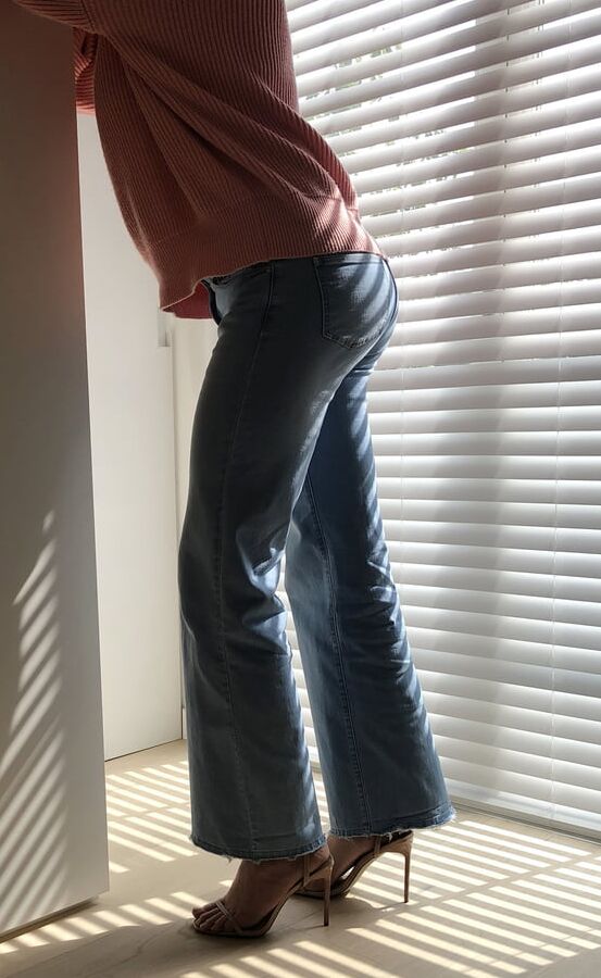 Exposed thong in jeans &amp; stiletto&;s