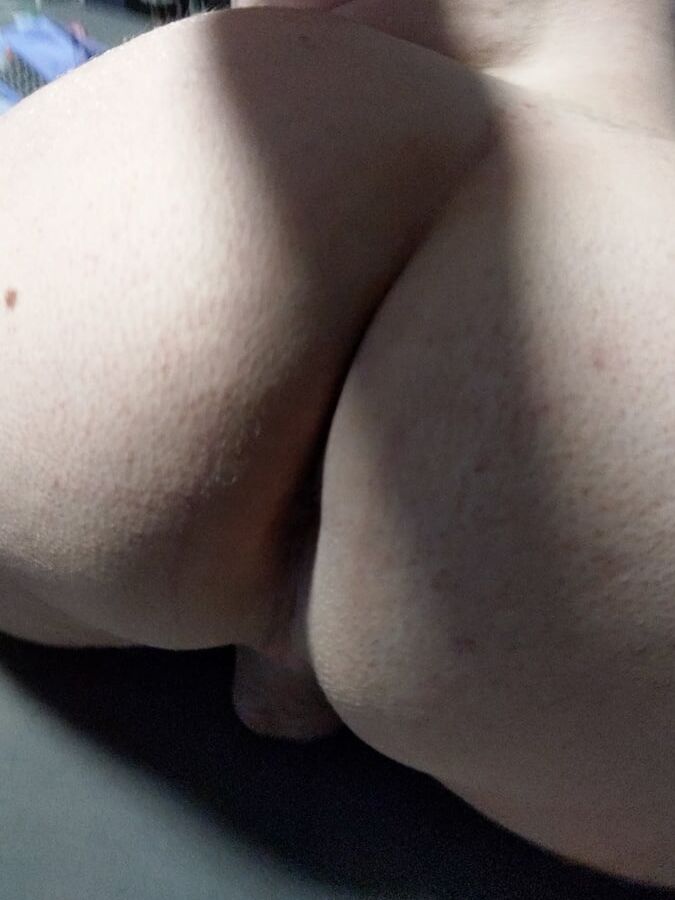 Ass Pictures I&;m horny for a cock