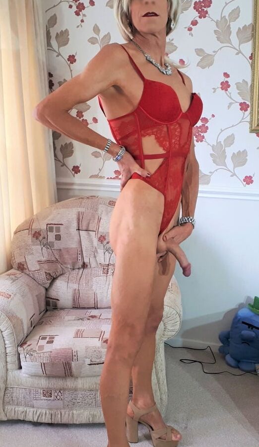 Alessia Travestita models red lace Victoria&;s Secret body