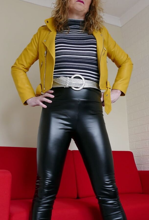 Black Shiny Wetlook Leggings with Yellow Leather Jacket.