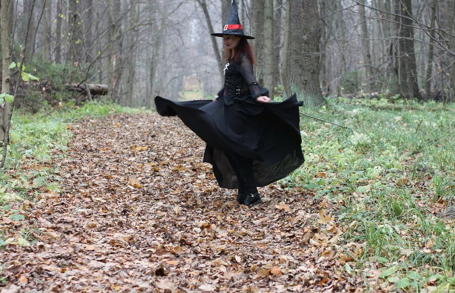 Dancing Witch