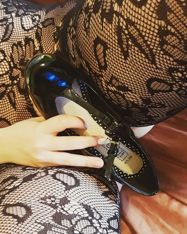 Using my Shoes to Cum
