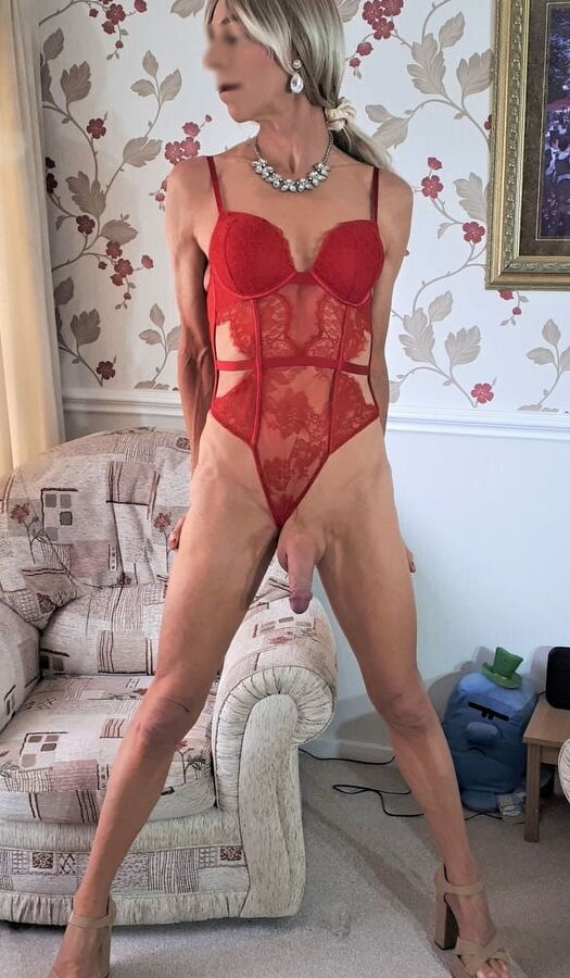 Alessia Travestita models red lace Victoria&;s Secret body