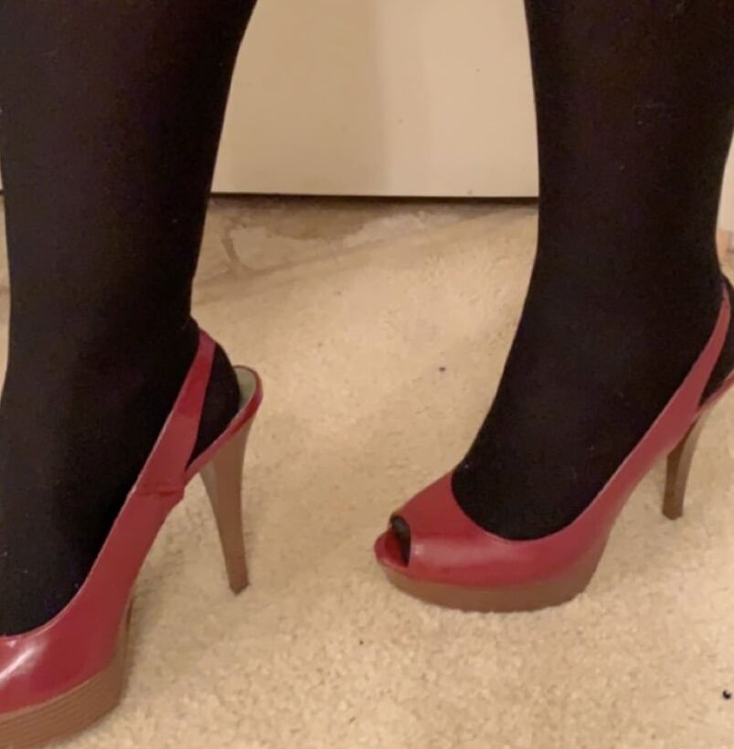 My fuck me heels.... love to be penetrated while wearing :)