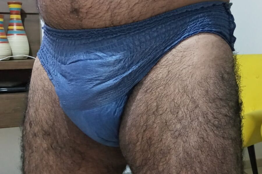 USING BLUE NAPPY TO GO OUT TO WORK