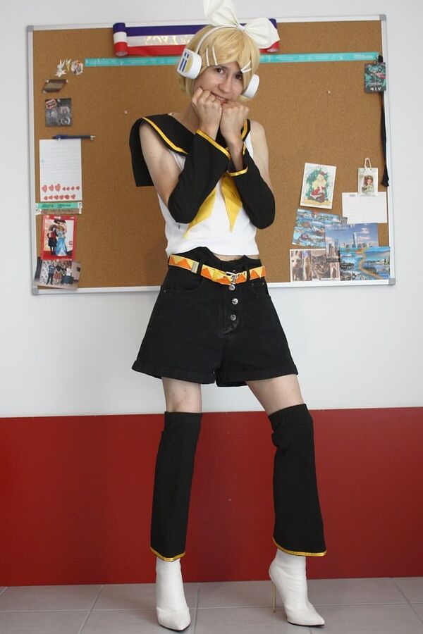 Crossdress cosplay Kinky Rin Kagamine